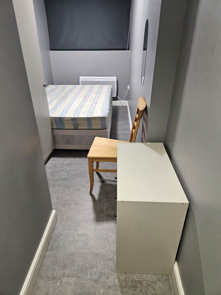 Studio Flat in Hinckley, Leicestershire LE10 0DH