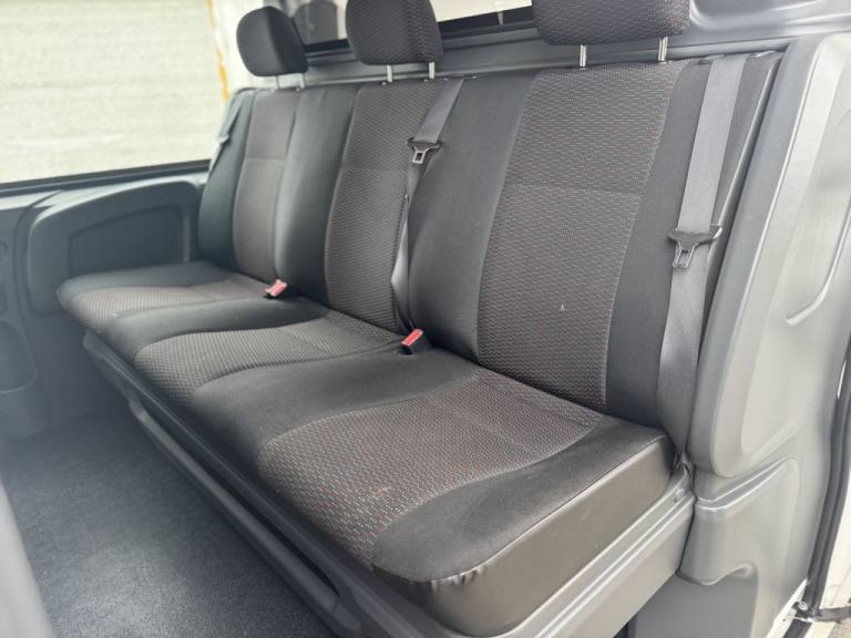 2020 Peugeot Boxer 2.0 BlueHDi 335 Built for Business Professional Crew Van 5dr Diesel Manual  PA...