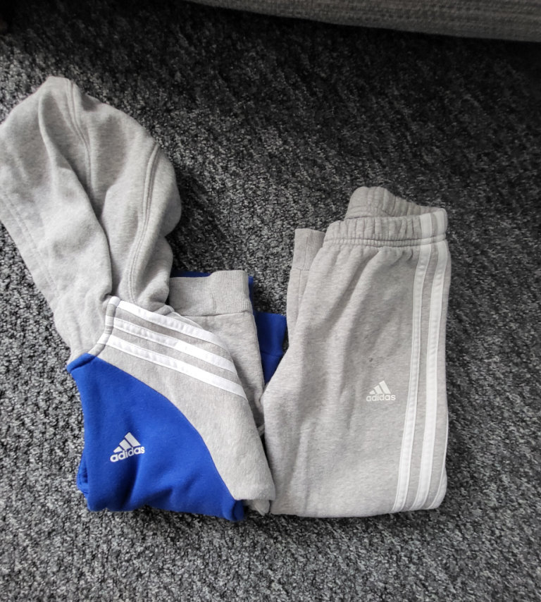 Kids Adidas Tracksuite Size 6/7 Years