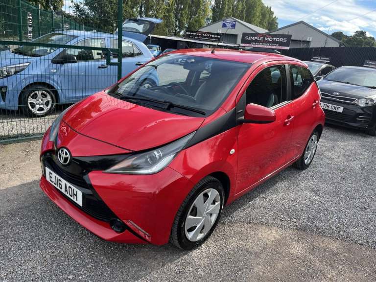 2016 Toyota AYGO 1.0 VVT-i X-Play 5dr HATCHBACK PETROL Manual