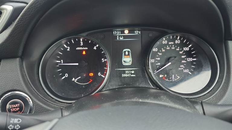 Nissan, QASHQAI, Hatchback, 2016, Manual, 1461 (cc), 5 doors