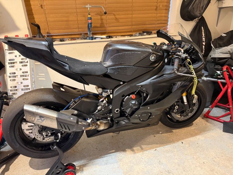 Yamaha R6 2025