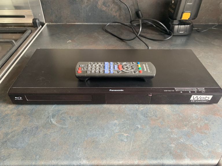 Panasonic DMP-BDT130 Blu-ray Player with Remote – Good Condition