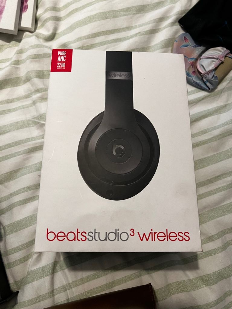 Beats Studio3 Wireless Headphones – Black