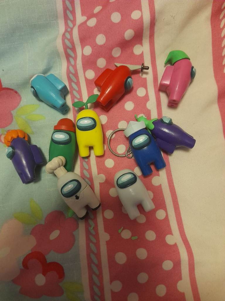 Figures, cars, creatures toys