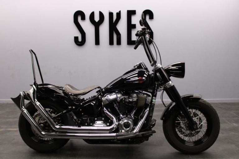 2018 Custom Harley-Davidson FLSL Softail Slim in Vivid Black