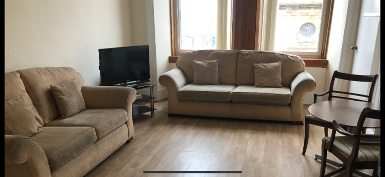 Huge beautiful furnished rooms. Pollokshields 