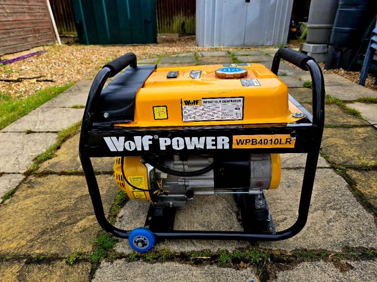 Wolf 3KW generator 240v / 12v vgc
