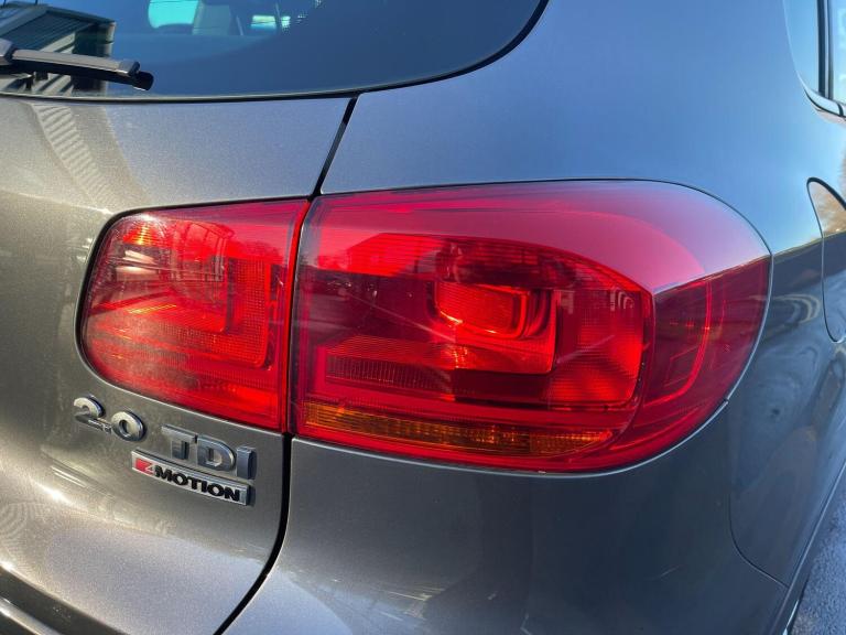 2016 Volkswagen Tiguan 2.0 TDI BlueMotion Tech Match Edition DSG 4WD Euro 6 (s/s) 5dr ESTATE Dies...
