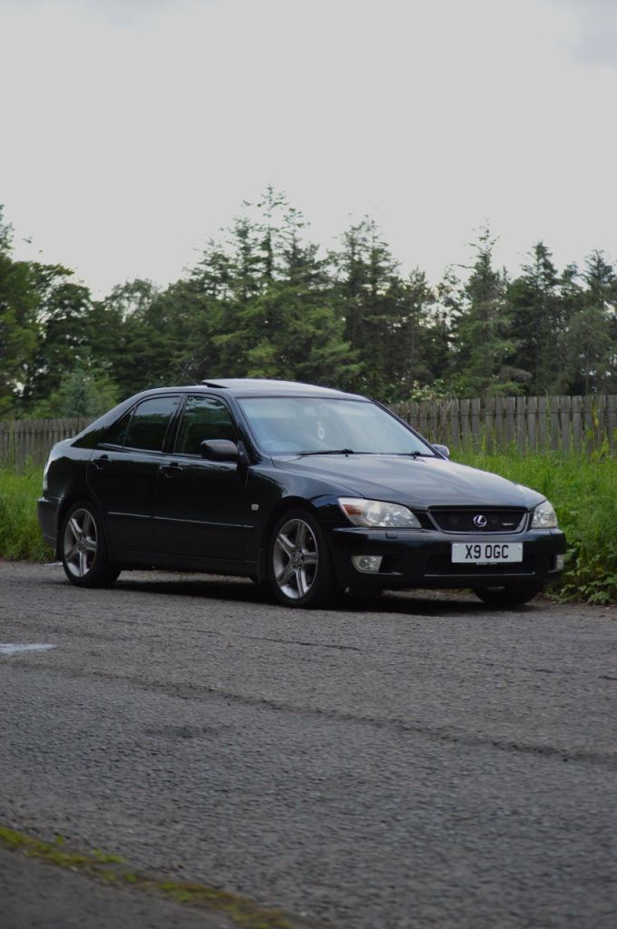 Lexus IS200 Sport Manual
