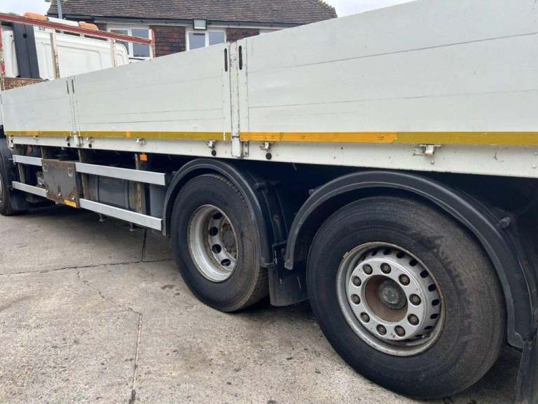 2015 DAF CF-370 6X2 CRANE VEHICLE