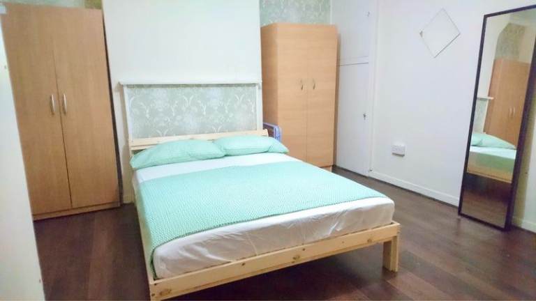 ❤️🏘️2 Double Rooms | Westferry E14 3BD | Near DLR Station | Balcony | Bills Included❤️🏘️