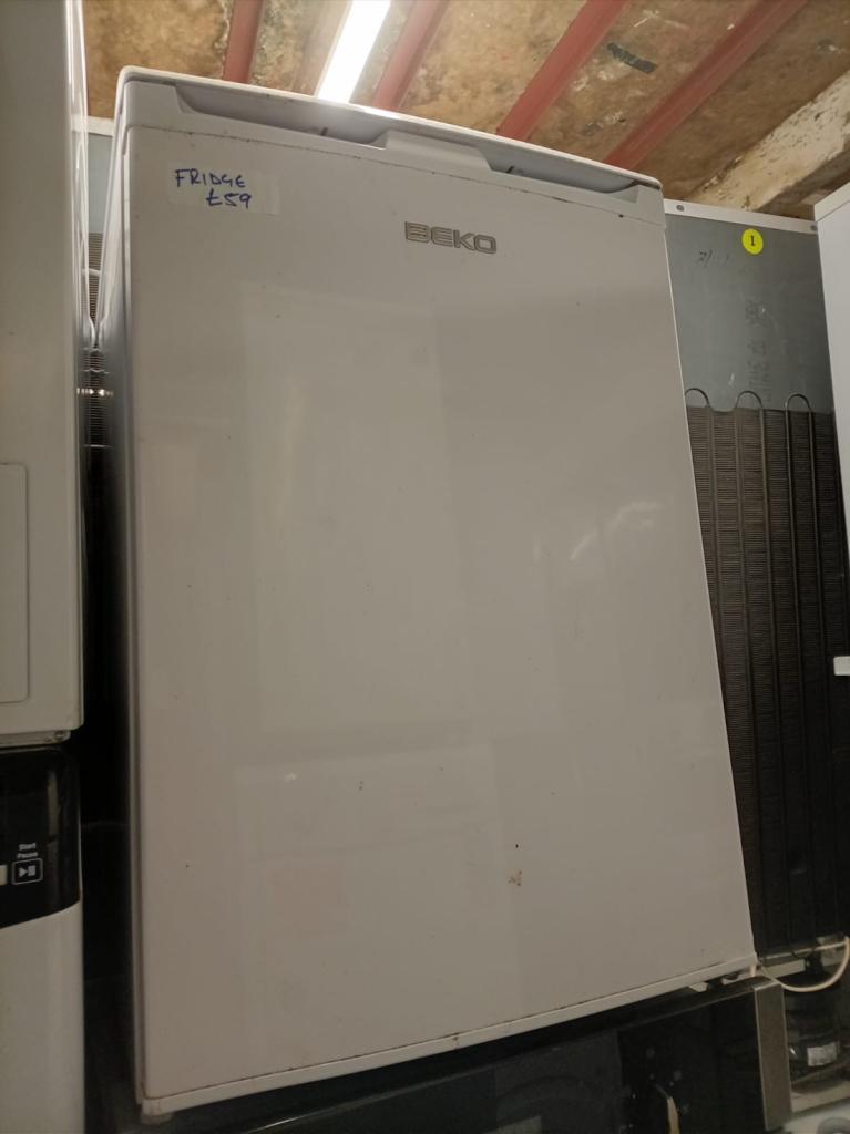 BEKO UNDER COUNTER FRIDGE 