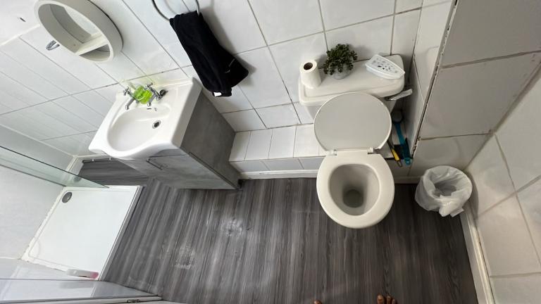 Large 1 bed flat 4 sleep