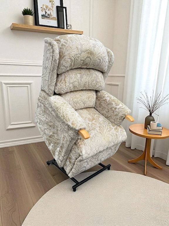 HSL AYSGARTH STANDARD SIZE RISER RECLINER CHAIR, DUAL MOTOR, IMMEDIATE DELIVERY 