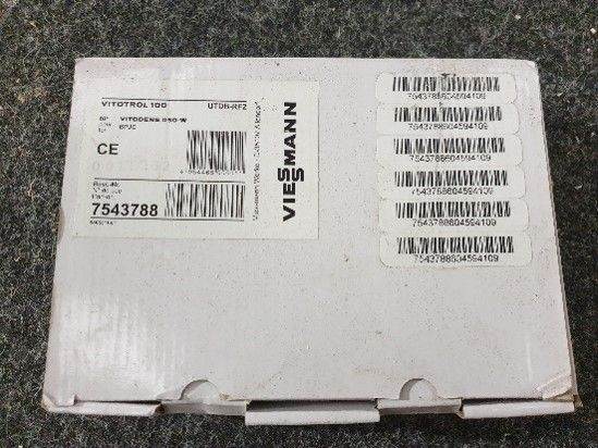 Viessmann VITOTROL 100 UTDB-RF2 Control Unit – Brand New
