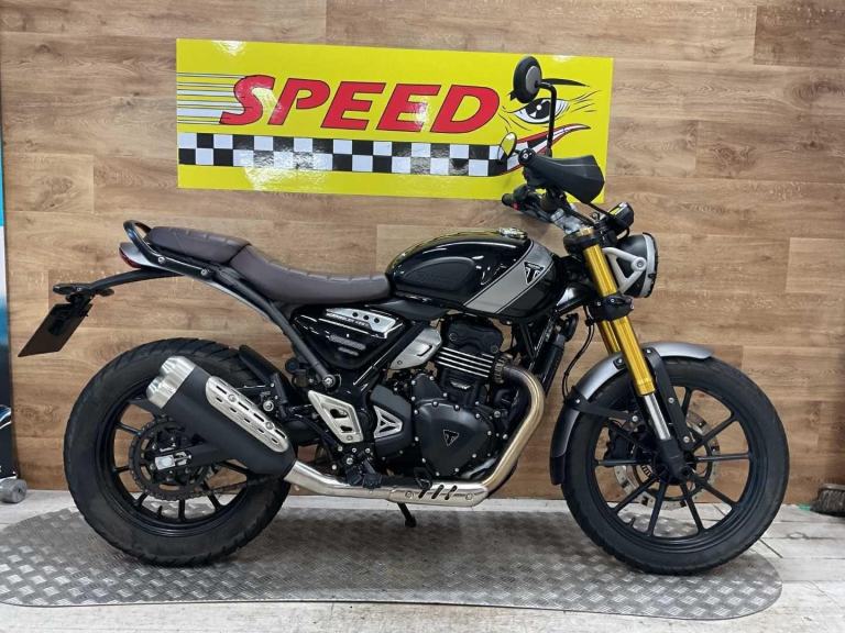 TRIUMPH SCRAMBLER 400X