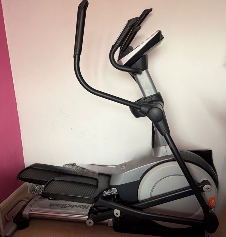 NordicTrack E7.2 Cross Trainer / Elliptical Trainer 