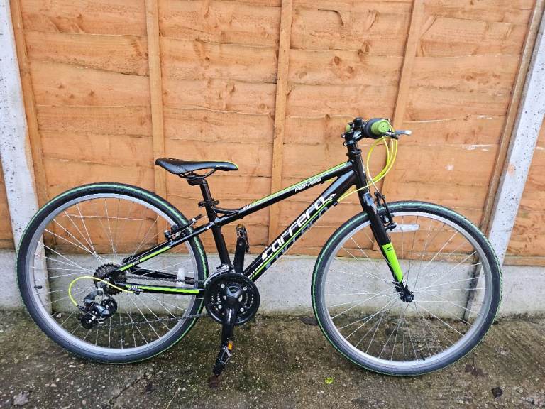 BIKE 26" WHEELS CARRERA LIGHTWEIGHT 21-SPEED HYBRID WITH SMALL 13" FRAME - Age Range 9-13 Years £135