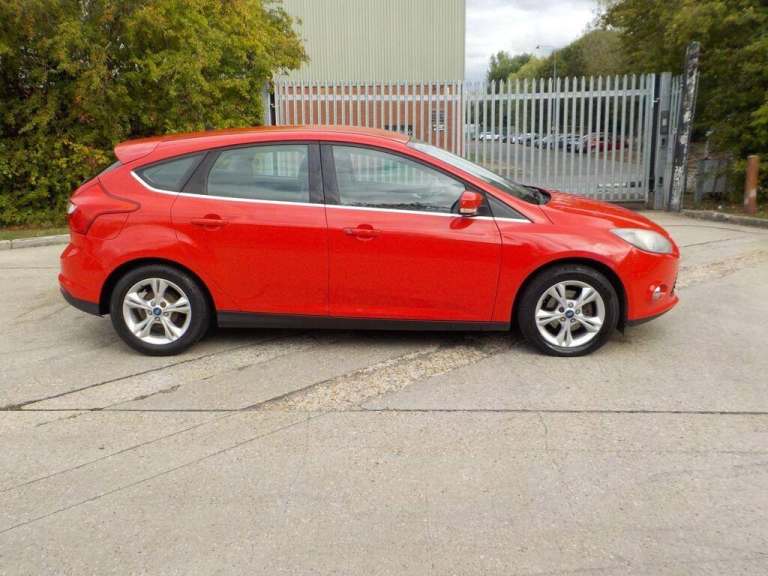 2012 Ford Focus 1.6 Zetec 5dr HATCHBACK Petrol Manual