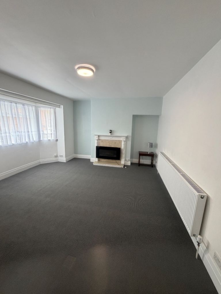 TO LET – Spacious 2 Bedroom First Floor Flat – Anlaby Road, Hull, HU3 