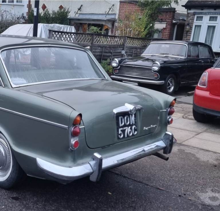A CLASSIC 1965 HUMBER SUPER SNIPE LUXURIOUS CLASSIC CAR