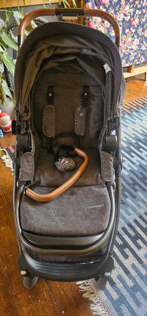 Maxi-Cosi Adorra pushchair 