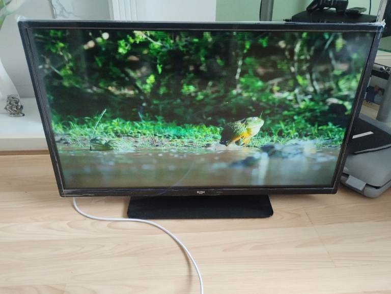 Bush 32 inch smart t.v