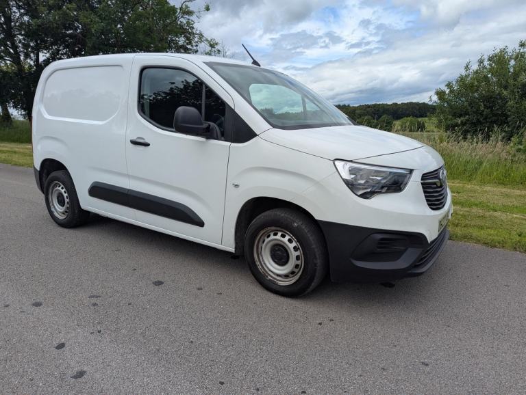 2022 Vauxhall COMBO CARGO 2000 1.5 Turbo D 100ps H1 Dynamic Van PANEL VAN Diesel