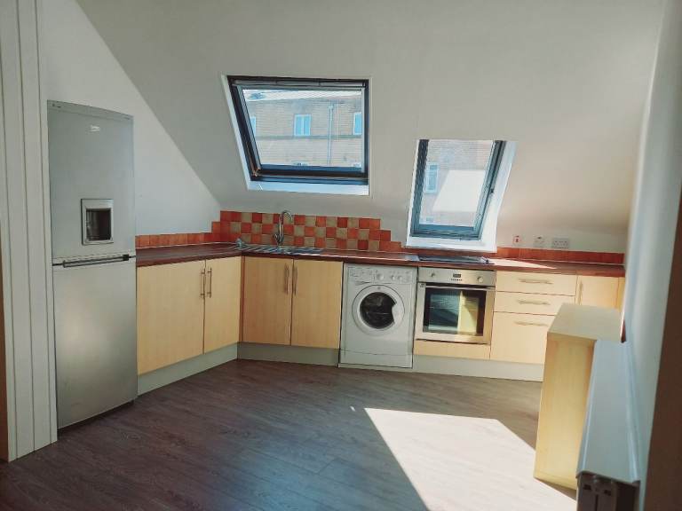 Studio flat to rent in Haymarket
