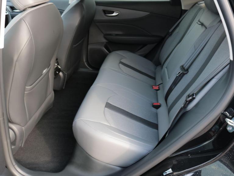 2025 MG MGS5 64kWh Trophy Long Range SUV 5dr Electric Auto (231 ps) HATCHBACK Electric Automatic