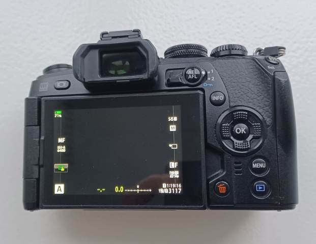 Olympus OM-D E-M1 Mark II Camera with HLD-9 Grip , £395.00 for Sale