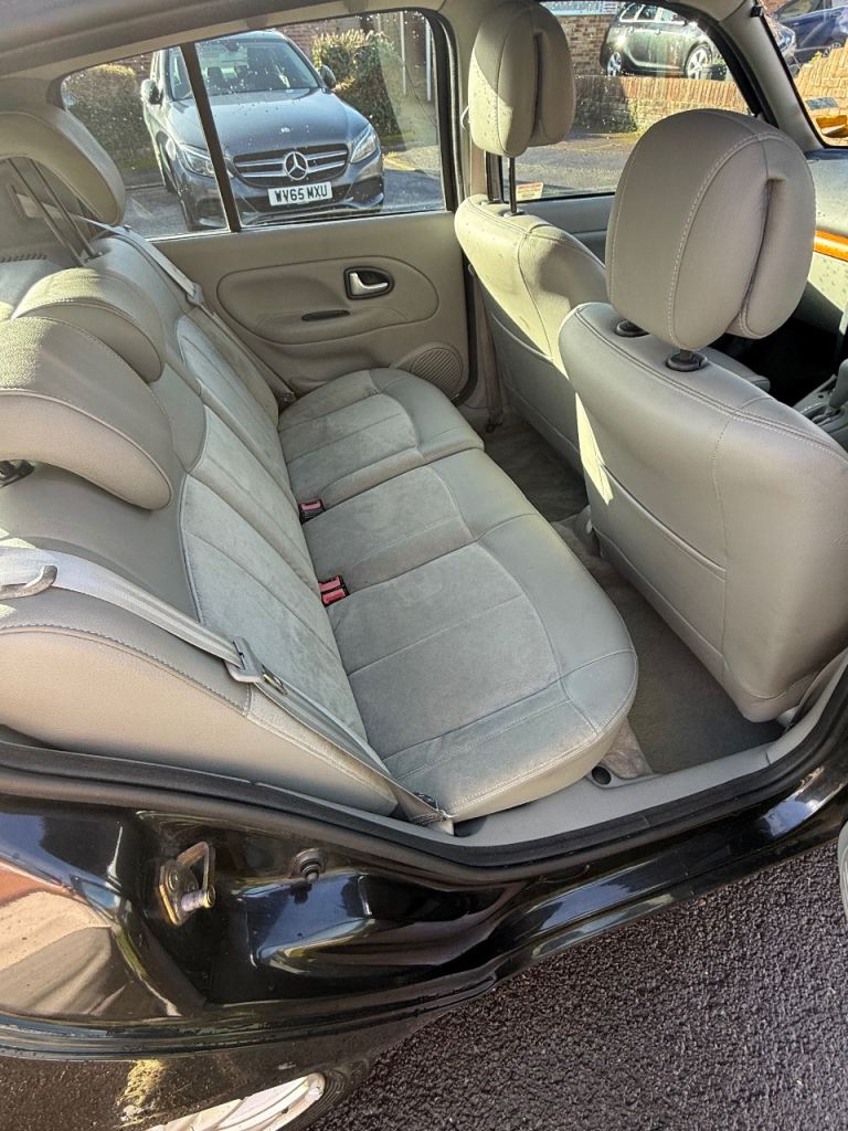 Renault, CLIO, AUTOMATIC 5 door hatch VERY low miles