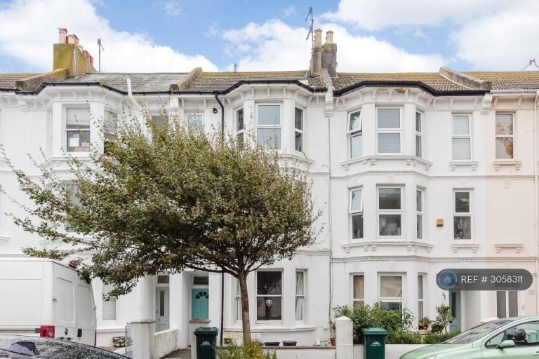 2 bedroom flat in Westbourne Street, Hove, BN3 (2 bed) (#3058311)