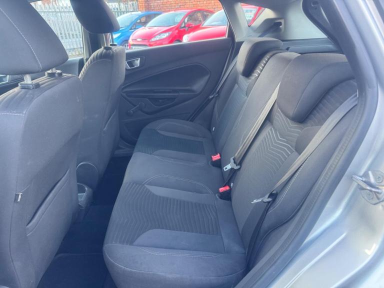 2014 Ford Fiesta 1.6 Zetec 5dr Powershift HATCHBACK PETROL Automatic