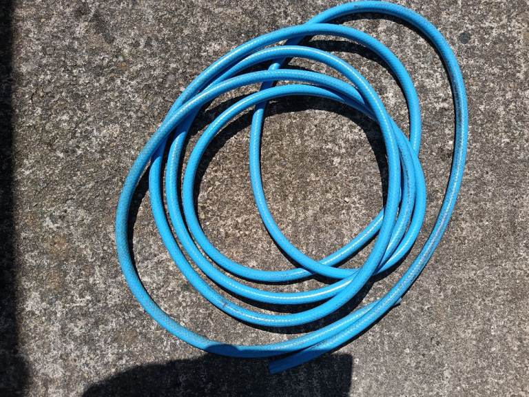 2 lengths of blue tubing 12.50mm internal diameter 