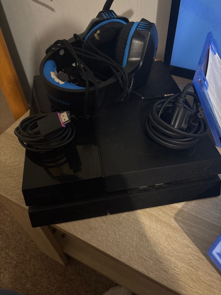 Sony PlayStation 4 (PS4) Console with Headset and Cables