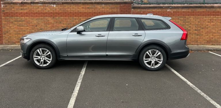 Volvo V90 2.0L Cross Country Estate 2018 Automatic 5 doors