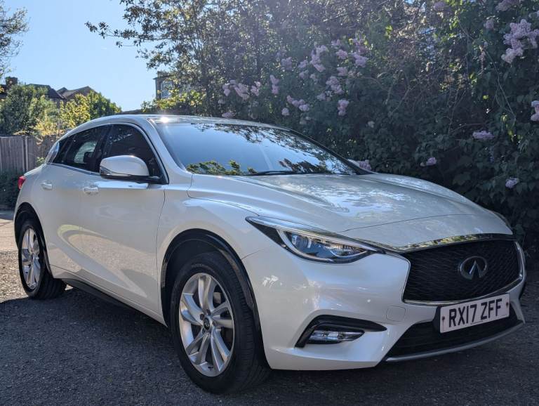 Infiniti, Q30, Hatchback, 2017, Manual, 1461 (cc), 5 doors