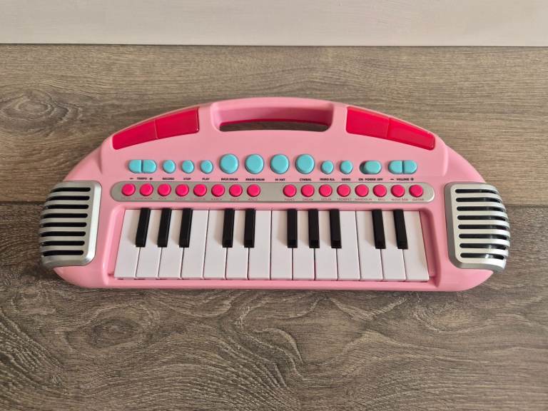 Kids keyboard. Collection only. 