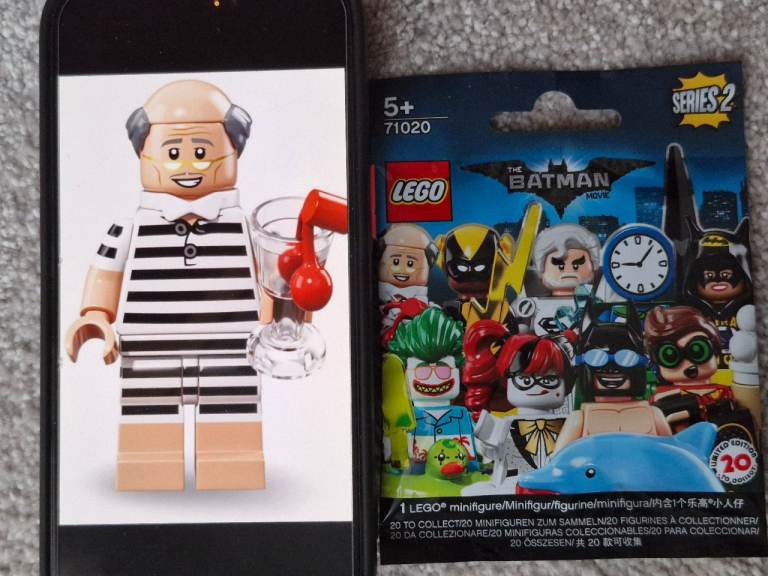 Lego Batman Movie Vacation Alfred Minifigure
