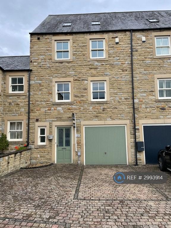 5 bedroom house in Thorngate Place, Barnard Castle, DL12 (5 bed) (#2993914)