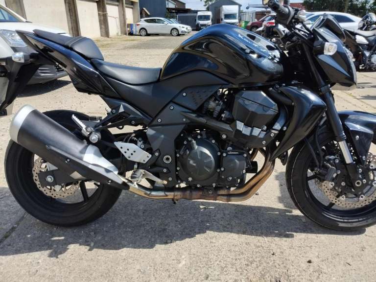 2011 11 KAWASAKI ZR 750 LAF ZR750 Z750 BLACK NAKED Z750R 2k MILES YES 2k 