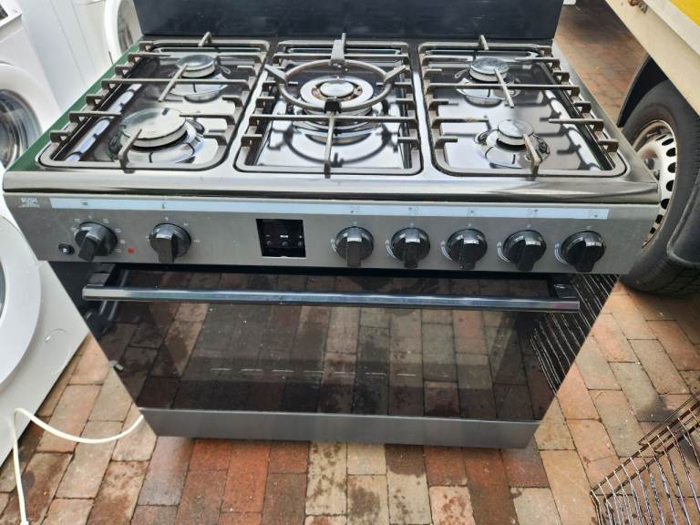 Beko Gas Cooker with Oven and Hob – Good Condition