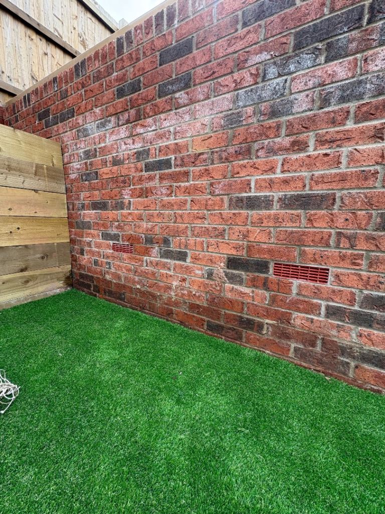 650 Red bricks for sale 50p Each.