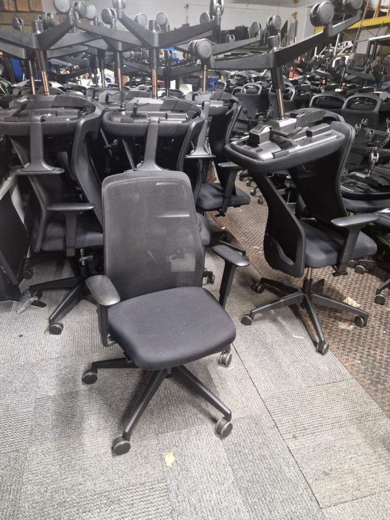 300 chairs available interstuhl and Sedus ergonomic brands in excellent condition