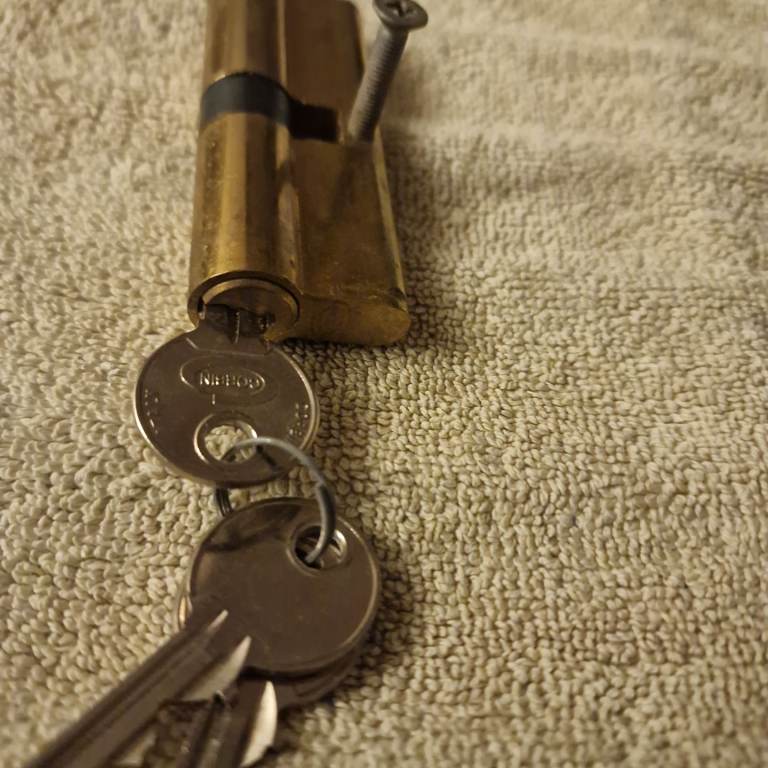 Euro cylinder Corbin door lock (external or internal) with 3 keys