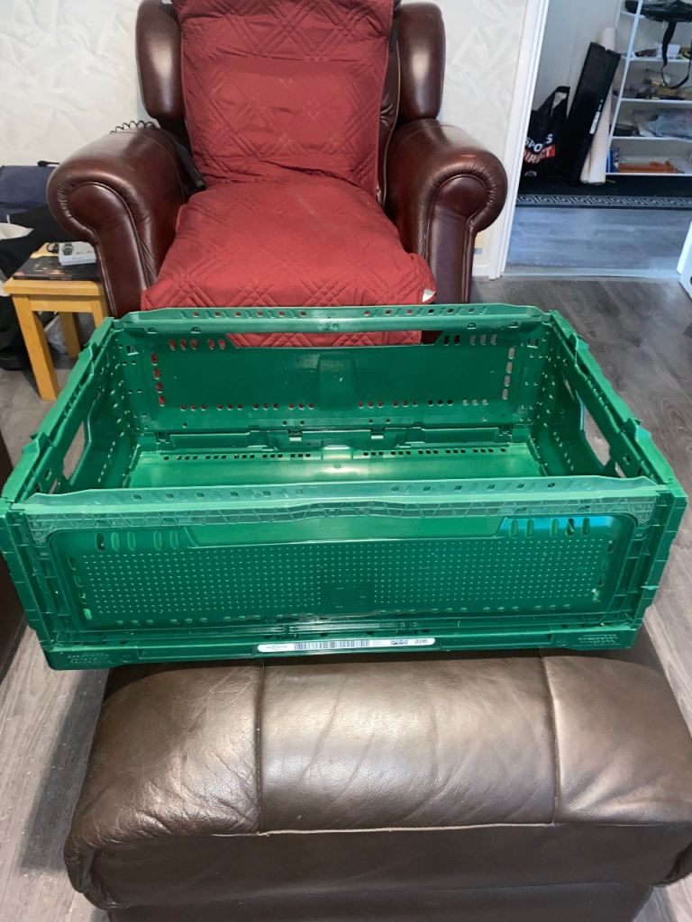 Foldable/stackable plastic storage trays X 5