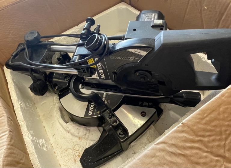 Evolution Sliding Mitre Saw