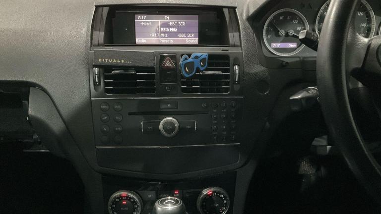 2009 Mercedes-Benz C Class 1.6 C180K BlueEfficiency SE Auto Euro 4 4dr SALOON Petrol Automatic